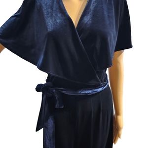 Alex Marie Beth V-Neck ShortSleeve Stretch Blue Velvet TieWaist Jumpsuit Sz6,16